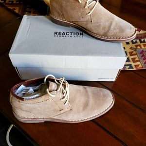 Size 9 Mens Beige suede Kenneth Cole gently used shoes